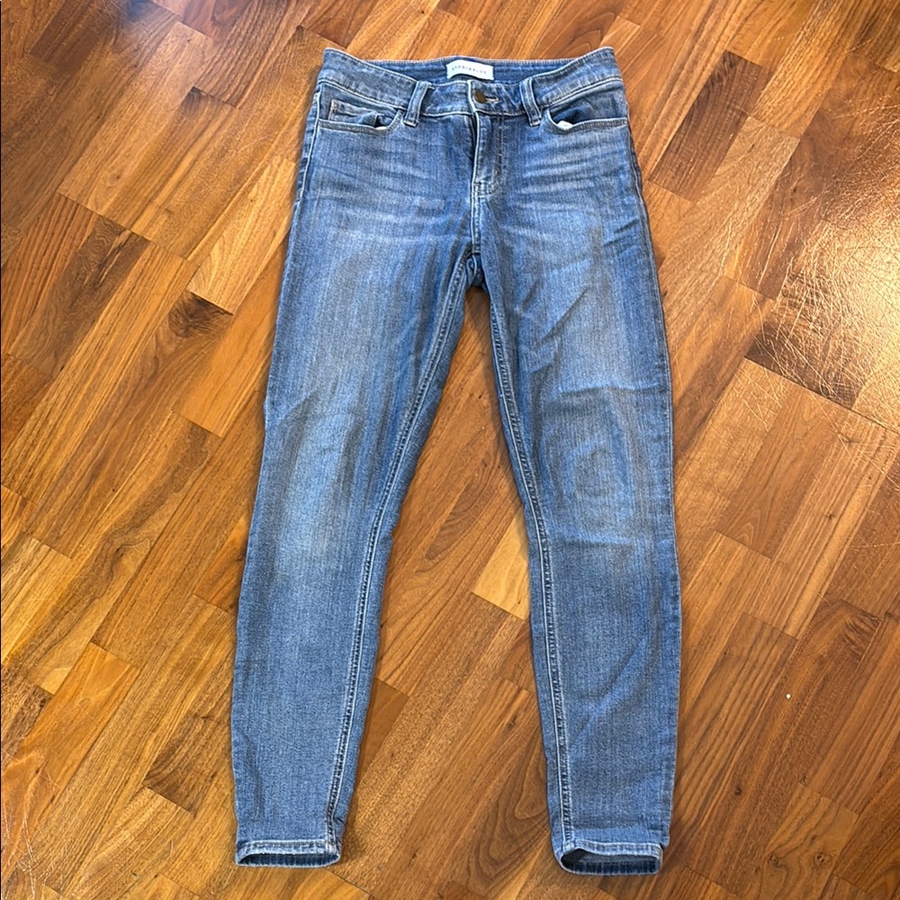 Blue Skinny Jeans with Tapered Leg Design